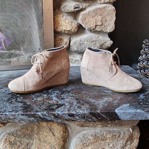 Toms Desert Wedge Tan Suede Ankle Booties Size 6 - Picture 8 of 15